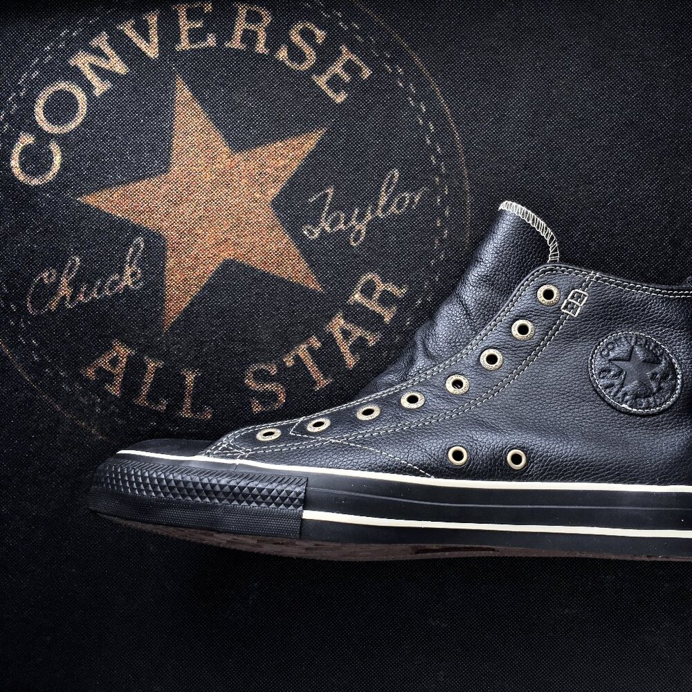 DEADSTOCK 2013 CONVERSE® Chuck Taylor All Star EUROPEAN Leather Hi-Top — 28.5cm